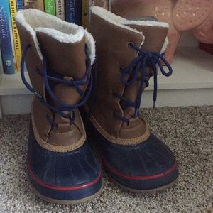 Old Navy Fleece-Lined Snow Boots